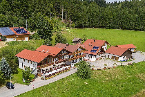 Hotel Menauer - Berggasthof · Cafe